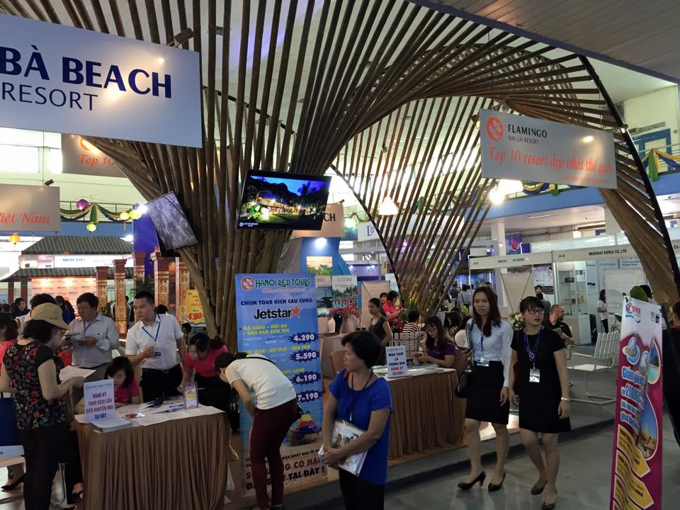 các gian hàng du lịch giảng võ