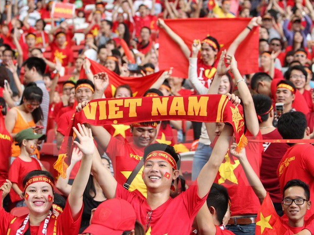 Tour xem bóng đá trận bán kết của HanoiRedtours có gì đặc biệt