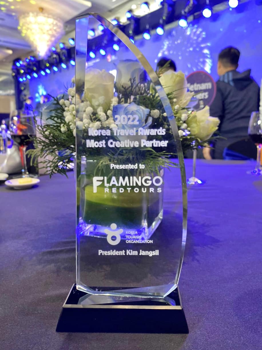 TCDL HÀN QUỐC TRAO GIẢI ĐỐI TÁC SÁNG TẠO NHẤT CHO FLAMINGO REDTOURS 